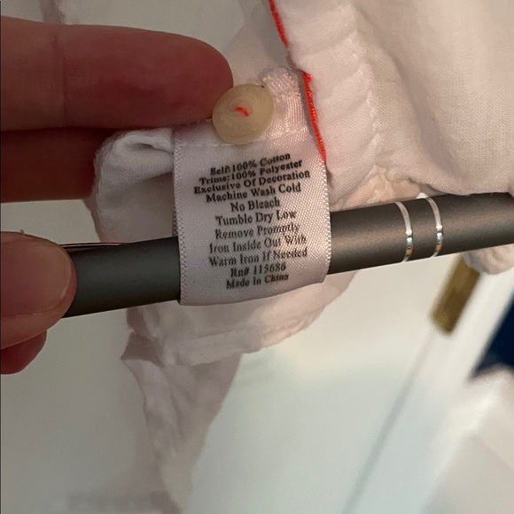 Johnny Was White Button-Down Blouse with Teal Embroidery - Picture 5 of 5